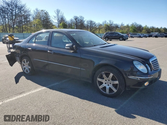 2008 Mercedes-Benz E 350 Luxury z VIN WDBUF87X18B272380, wystawiony jako Copart lot #57621075 z przebiegiem 156 274 mil mil oraz Szkoda całkowita • Salvage title. Historia ofert i sprzedaży dostępna na DreamBid. Obrazek 4.