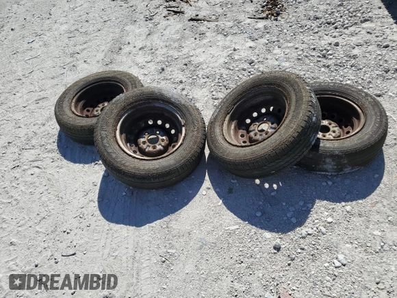 1994 Toyota Pickup z VIN 4TARN81A9RZ295991, wystawiony jako Copart lot #61328695 z przebiegiem 262 978 mil mil oraz Czysty tytuł • Clean title. Historia ofert i sprzedaży dostępna na DreamBid. Obrazek 12.