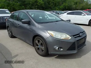 2012 Ford Focus SE with VIN 1FAHP3F25CL122340, listed as a IAAI auction lot 42070565 with 186,662 mi miles. Bid and sale history available at carsss.com. Image 6.