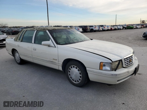 1999 Cadillac DeVille z VIN 1G6KD54Y8XU790082, wystawiony jako Copart lot #87709165 z przebiegiem 112 485 mil mil oraz Czysty tytuł • Clean title. Historia ofert i sprzedaży dostępna na DreamBid. Obrazek 4.