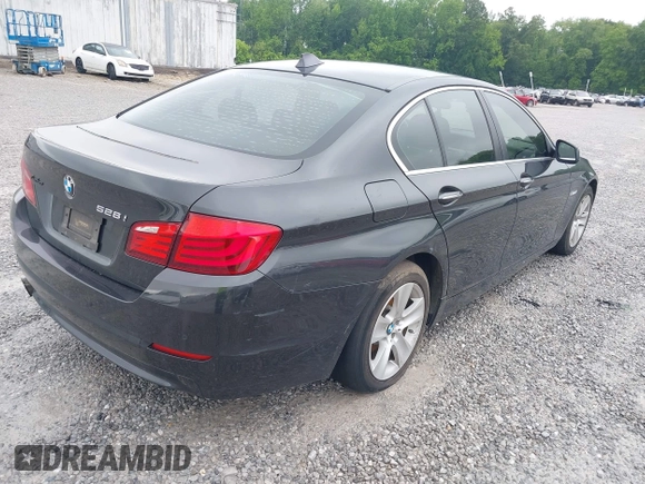 2012 BMW 5 Series 528i z VIN WBAXG5C52CDX04046, wystawiony jako IAAI lot #42241128 z przebiegiem 163 922 mil mil oraz . Historia ofert i sprzedaży dostępna na DreamBid. Obrazek 4.