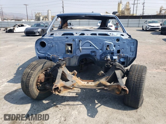 1967 Chevrolet Impala z VIN 168877J149719, wystawiony jako Copart lot #71652484 z przebiegiem 38 801 mil mil oraz Szkoda całkowita • Salvage title. Historia ofert i sprzedaży dostępna na DreamBid. Obrazek 5.