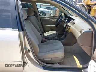 2000 Toyota Camry CE z VIN 4T1BG22K2YU924681, wystawiony jako IAAI lot #42517917 z przebiegiem 228 920 mil mil oraz . Historia ofert i sprzedaży dostępna na DreamBid. Obrazek 5.