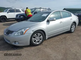 2012 Nissan Altima S z VIN 1N4AL2AP5CN455281, wystawiony jako IAAI lot #42369506 z przebiegiem 69 440 mil mil oraz . Historia ofert i sprzedaży dostępna na DreamBid. Obrazek 2.