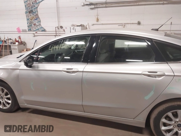 2018 Ford Fusion S with VIN 3FA6P0G71JR226550, listed as a IAAI auction lot 41811203 with 72,245 mi miles. Bid and sale history available at carsss.com. Image 14.