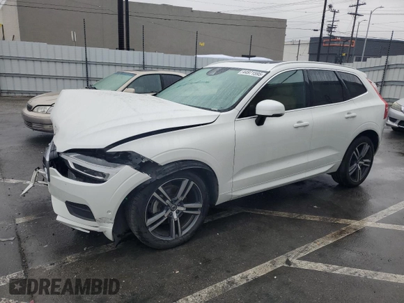 2019 Volvo XC60 Momentum z VIN LYV102RK6KB284499, wystawiony jako Copart lot #44971595 z przebiegiem 17 986 mil mil oraz Szkoda całkowita • Salvage title. Historia ofert i sprzedaży dostępna na DreamBid. Obrazek 1.