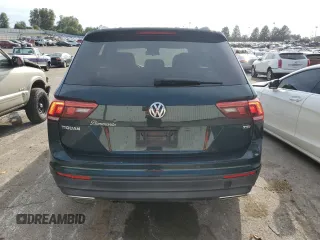 2018 Volkswagen Tiguan S z VIN 3VV1B7AX9JM043240, wystawiony jako Copart lot #72519764 z przebiegiem 129 138 mil mil oraz Szkoda całkowita • Salvage title. Historia ofert i sprzedaży dostępna na DreamBid. Obrazek 6.
