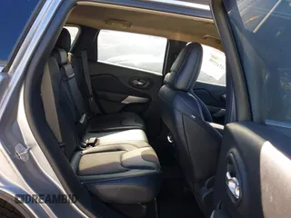 2018 Jeep Cherokee Latitude Plus with VIN 1C4PJLLB1JD615497, listed as a IAAI auction lot 41242298 with 1 mi miles. Bid and sale history available at carsss.com. Image 8.