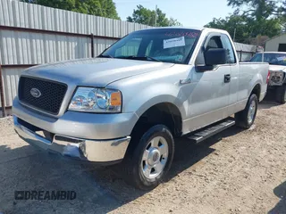 2004 Ford F-150 XL z VIN 1FTRF12W14NC26327, wystawiony jako IAAI lot #42020482 z przebiegiem 191 516 mil mil oraz . Historia ofert i sprzedaży dostępna na DreamBid. Obrazek 17.