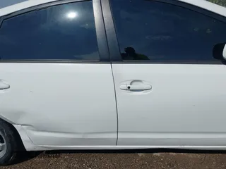 2006 Toyota Prius z VIN JTDKB20U463168006, wystawiony jako IAAI lot #42214657 z przebiegiem 191 466 mil mil oraz . Historia ofert i sprzedaży dostępna na DreamBid. Obrazek 14.