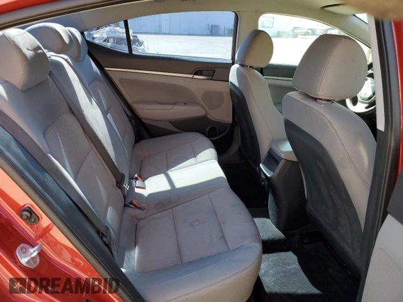 2017 Hyundai Elantra SE z VIN 5NPD84LF5HH007607, wystawiony jako Copart lot #55609165 z przebiegiem 109 880 mil mil oraz Szkoda całkowita • Salvage title. Historia ofert i sprzedaży dostępna na DreamBid. Obrazek 10.