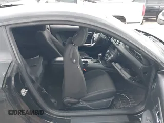 2017 Ford Mustang V6 с VIN 1FA6P8AMXH5203178, выставлен на аукционе IAAI как лот 42124208 с пробегом 145 091 миль миль и . История ставок и продаж доступна на DreamBid. Изображение 5.
