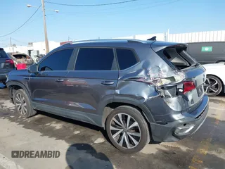 2022 Volkswagen Taos SE z VIN 3VVTX7B2XNM073480, wystawiony jako IAAI lot #41593882 z przebiegiem 93 363 mil mil oraz . Historia ofert i sprzedaży dostępna na DreamBid. Obrazek 14.