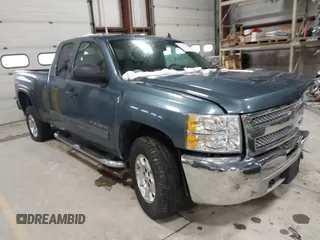 2013 Chevrolet Silverado 1500 LT with VIN 1GCRKSE70DZ137623, listed as a IAAI auction lot 41176402 with 134,194 mi miles and . Bid and sale history available at DreamBid. Image 1.