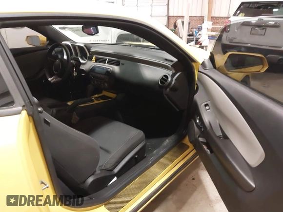 2011 Chevrolet Camaro 2LS с VIN 2G1FA1ED3B9113466, выставлен на аукционе IAAI как лот 41369041 с пробегом 130 458 миль миль и . История ставок и продаж доступна на DreamBid. Изображение 5.
