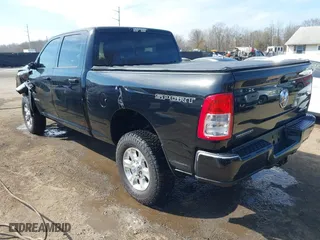 2019 Ram 2500 Big Horn with VIN 3C6UR5DJ7KG698782, listed as a IAAI auction lot 41661621 with 58,064 mi miles. Bid and sale history available at carsss.com. Image 3.