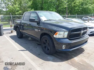 2015 Ram 1500 Express z VIN 1C6RR7KT4FS768971, wystawiony jako IAAI lot #42114105 z przebiegiem 97 725 mil mil oraz . Historia ofert i sprzedaży dostępna na DreamBid. Obrazek 1.