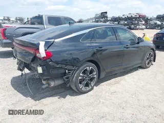 2022 Kia K5 GT-Line z VIN 5XXG64J29NG164454, wystawiony jako IAAI lot #42102282 z przebiegiem 43 367 mil mil oraz . Historia ofert i sprzedaży dostępna na DreamBid. Obrazek 4.
