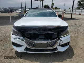2018 Genesis G80 Sport with VIN KMHGN4JB2JU237330, listed as a Copart auction lot 58870695 with 61,417 mi miles and Salvage title. Bid and sale history available at DreamBid. Image 5.