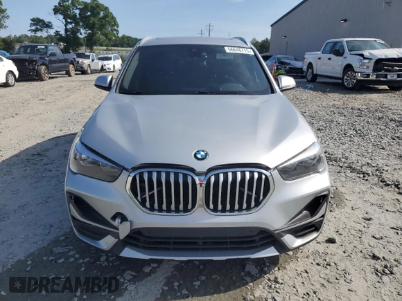 2020 BMW X1 xDrive28i z VIN WBXJG9C04L3L89568, wystawiony jako Copart lot #56646715 z przebiegiem 133 790 mil mil oraz Szkoda całkowita • Salvage title. Historia ofert i sprzedaży dostępna na DreamBid. Obrazek 5.