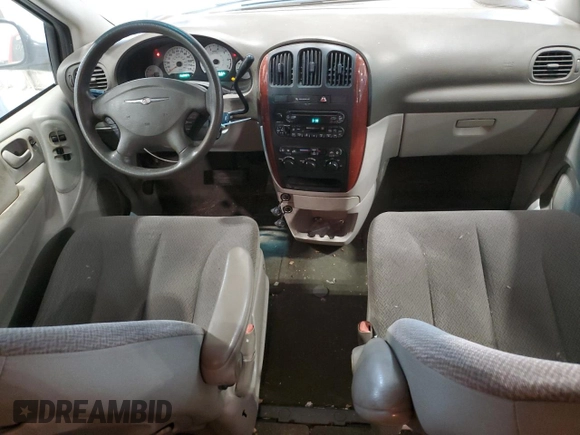 2006 Chrysler Town & Country LWB LX with VIN 2A4GP44R66R768813, listed as a Copart auction lot 81662344 with 152,807 mi miles and Salvage Title. Bid and sale history available at carsss.com. Image 8.