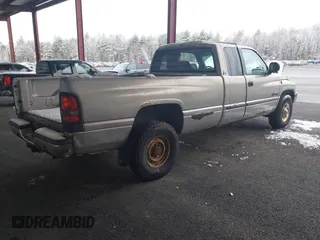 2000 Dodge Ram 2500 with VIN 1B7KC2361YJ127325, listed as a IAAI auction lot 41981547 with 165,410 mi miles. Bid and sale history available at carsss.com. Image 4.