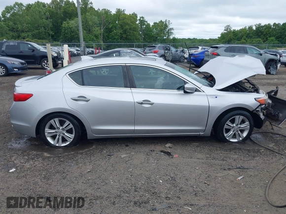 2013 Acura ILX Hybrid Technology z VIN 19VDE3F78DE302392, wystawiony jako IAAI lot #42207701 z przebiegiem 174 587 mil mil oraz . Historia ofert i sprzedaży dostępna na DreamBid. Obrazek 14.