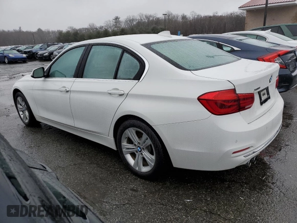 2018 BMW 3 Series 330i xDrive с VIN WBA8D9G53JNU70991, выставлен на аукционе Copart как лот 39904884 с пробегом Не указан миль и Списание • Salvage title. История ставок и продаж доступна на DreamBid. Изображение 2.