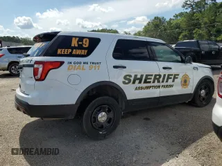 2017 Ford Police Interceptor Utility z VIN 1FM5K8ARXHGB83143, wystawiony jako Copart lot #61688935 z przebiegiem Nie podano mil oraz Szkoda całkowita • Salvage title. Historia ofert i sprzedaży dostępna na DreamBid. Obrazek 3.