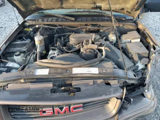 1999 GMC Sonoma SLS with VIN 1GTCS19W8XK514374, listed as a Copart auction lot 80079974 with 78,304 mi miles and Salvage Title. Bid and sale history available at carsss.com. Image 13.