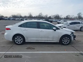 2022 Toyota Corolla LE with VIN 5YFEPMAE9NP296295, listed as a IAAI auction lot 41452753 with 85,375 mi miles. Bid and sale history available at carsss.com. Image 13.