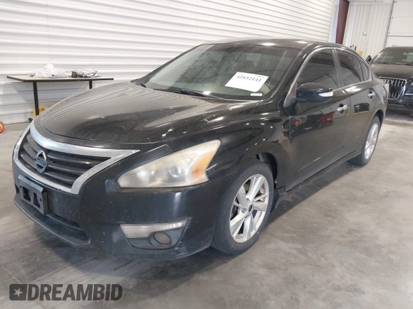 2014 Nissan Altima 2.5 S with VIN 1N4AL3AP0EN239511, listed as a IAAI auction lot 42032141 with 290,618 mi miles. Bid and sale history available at carsss.com. Image 2.