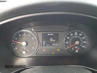 2019 Kia Sorento LX with VIN 5XYPG4A30KG453588, listed as a Copart auction lot 48897195 with 306,106 mi miles and Salvage Title. Bid and sale history available at carsss.com. Image 9.