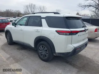 2024 Nissan Pathfinder SV with VIN 5N1DR3BA1RC274037, listed as a IAAI auction lot 41795475 with 40,079 mi miles. Bid and sale history available at carsss.com. Image 3.