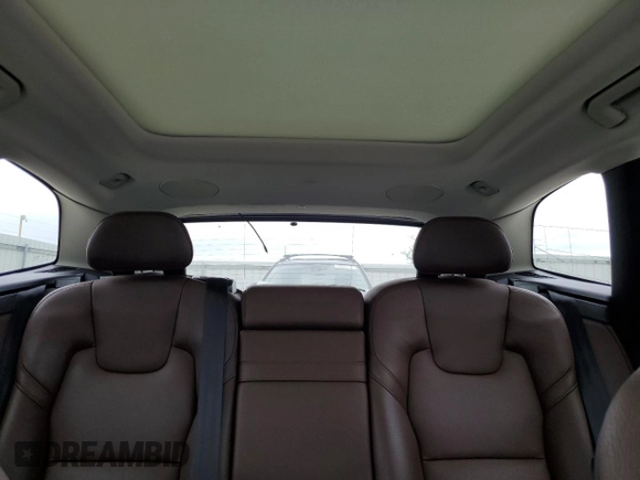 2018 Volvo XC60 Inscription z VIN LYVA22RL4JB096355, wystawiony jako Copart lot #56477115 z przebiegiem 94 404 mil mil oraz Szkoda całkowita • Salvage title. Historia ofert i sprzedaży dostępna na DreamBid. Obrazek 10.