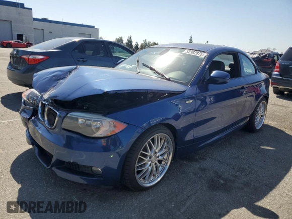 2013 BMW 1 Series 128i с VIN WBAUP9C50DVS95499, выставлен на аукционе Copart как лот 52392875 с пробегом 90 993 миль миль и Чистый • Clean title. История ставок и продаж доступна на DreamBid. Изображение 1.