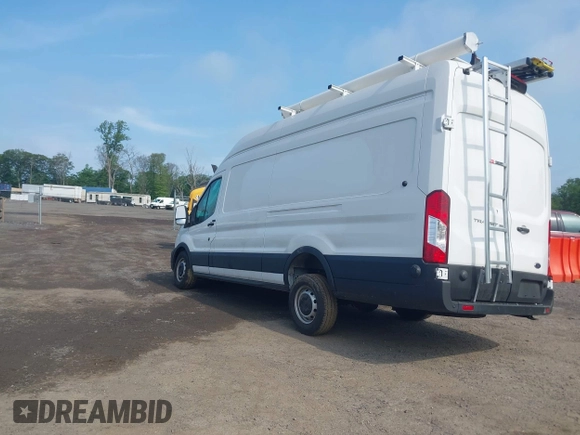 2024 Ford Transit Cargo z VIN 1FTBW3X80RKA42450, wystawiony jako IAAI lot #42317872 z przebiegiem 12 464 mil mil oraz . Historia ofert i sprzedaży dostępna na DreamBid. Obrazek 3.