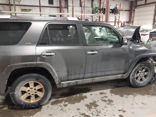 2010 Toyota 4Runner Trail with VIN JTEBU5JR7A5009561, listed as a IAAI auction lot 41543373 with Not Provided miles and . Bid and sale history available at DreamBid. Image 12.