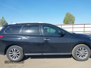 2015 Nissan Pathfinder Platinum with VIN 5N1AR2MN6FC605686, listed as a IAAI auction lot 42164761 with 120,569 mi miles and . Bid and sale history available at DreamBid. Image 14.