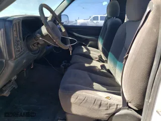 2000 Chevrolet Silverado 1500 with VIN 1GCEC14W5YE217348, listed as a Copart auction lot 46402225 with 316,234 mi miles and Salvage Title. Bid and sale history available at carsss.com. Image 7.