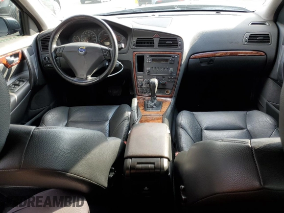 2005 Volvo S60 with VIN YV1RS592352481130, listed as a Copart auction lot 71870684 with 137,803 mi miles and Salvage Title. Bid and sale history available at carsss.com. Image 8.