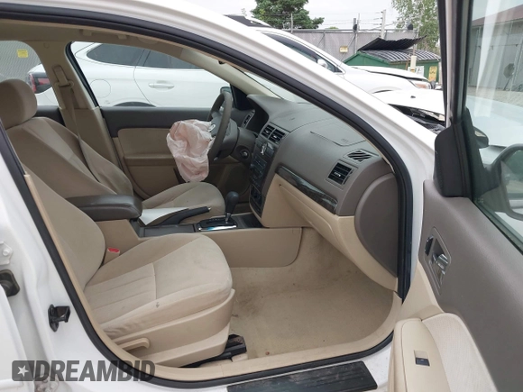 2006 Mercury Milan with VIN 3MEFM07186R641191, listed as a IAAI auction lot 42382735 with 151,872 mi miles and . Bid and sale history available at DreamBid. Image 5.