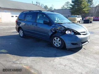 2010 Toyota Sienna CE with VIN 5TDKK4CC7AS323329, listed as a IAAI auction lot 42034932 with 525,766 mi miles. Bid and sale history available at carsss.com. Image 1.