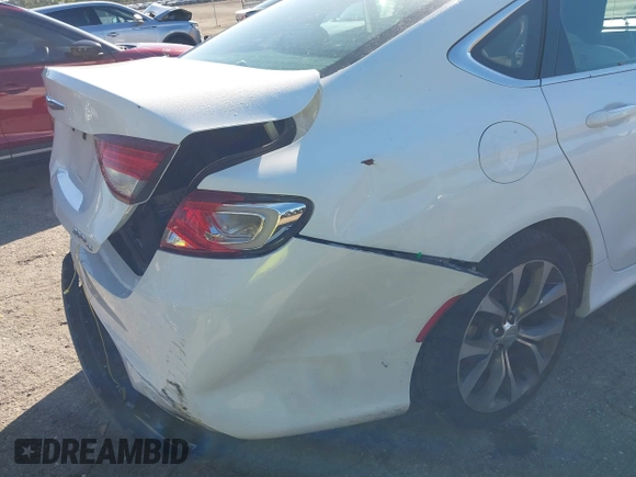 2016 Chrysler 200 C with VIN 1C3CCCCB0GN134012, listed as a IAAI auction lot 41427127 with 125,145 mi miles. Bid and sale history available at carsss.com. Image 17.