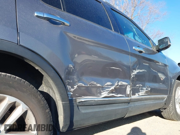 2013 Ford Explorer XLT with VIN 1FM5K7D84DGA86611, listed as a IAAI auction lot 41765690 with 189,794 mi miles. Bid and sale history available at carsss.com. Image 18.