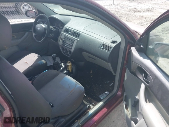 2007 Ford Focus S with VIN 1FAFP31N97W158674, listed as a IAAI auction lot 42130513 with Not Provided miles and . Bid and sale history available at carsss.com. Image 5.