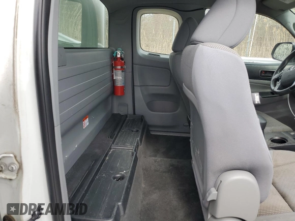 2015 Toyota Tacoma with VIN 5TFTX4CN4FX055395, listed as a Copart auction lot 53308545 with 100,738 mi miles and Clean title. Bid and sale history available at DreamBid. Image 10.