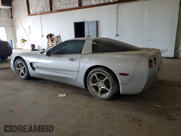 2003 Chevrolet Corvette z VIN 1G1YY22G835112367, wystawiony jako Copart lot #47726375 z przebiegiem Nie podano mil oraz Szkoda całkowita • Salvage title. Historia ofert i sprzedaży dostępna na DreamBid. Obrazek 2.