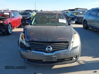 2007 Nissan Altima 2.5 with VIN 1N4AL21E87C213018, listed as a IAAI auction lot 40932058 with 195,817 mi miles. Bid and sale history available at carsss.com. Image 12.
