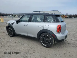 2016 MINI Countryman with VIN WMWZB3C50GWR48610, listed as a Copart auction lot 44028035 with 69,801 mi miles and Salvage title. Bid and sale history available at DreamBid. Image 2.